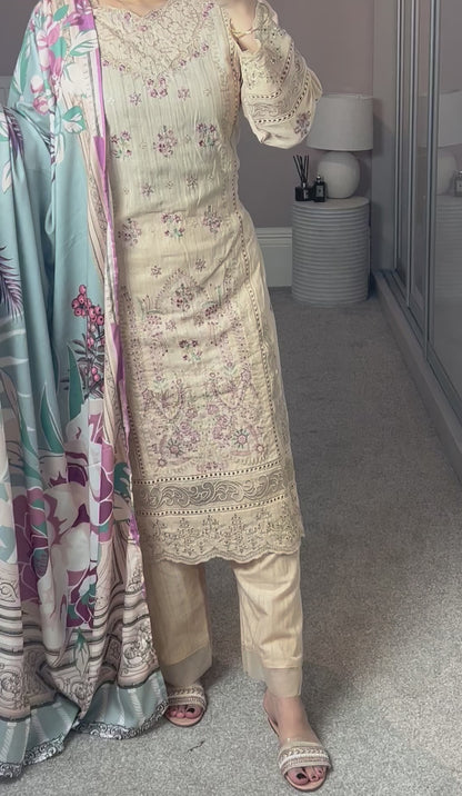 Summer linen